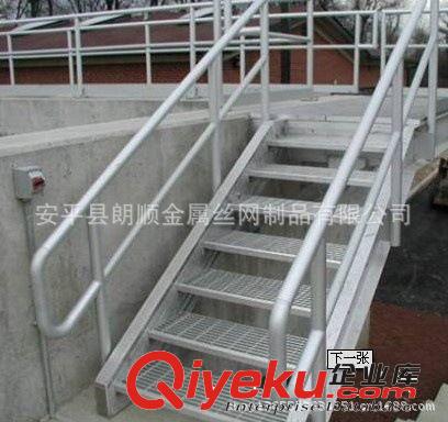朗順廠家專業生產工廠鍍鋅鋼格板 樓梯踏步板  踏步鋼格板原始圖片3