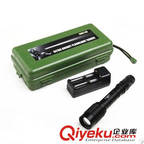 美國神火變焦XML-T6 900流明強(qiáng)光手電筒 響尾蛇升級套裝 手電筒原始圖片3