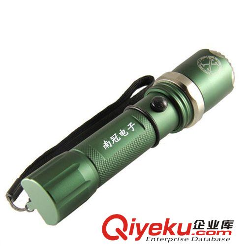 廠家提供 新款X-CREE強光手電筒 戶外照明LED強光手電筒批發原始圖片2