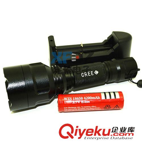 庫(kù)存tj處理C8強(qiáng)光手電筒cree led xpe戶外騎行裝備充電手電筒原始圖片2