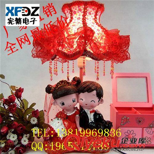 廠家直銷(xiāo)12LED Hello Kitty 新奇特可愛(ài)小貓咪塑料充電臺(tái)燈