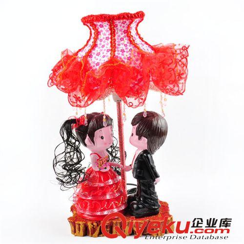 批發(fā)采購婚慶喜慶中號蕾絲田園臺燈 兒童臥室精品小臺燈 價格便宜原始圖片3