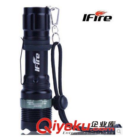 廠家直銷 IFire 808 強光手電筒 遠射 調(diào)焦 機USB充電 帶救生錘