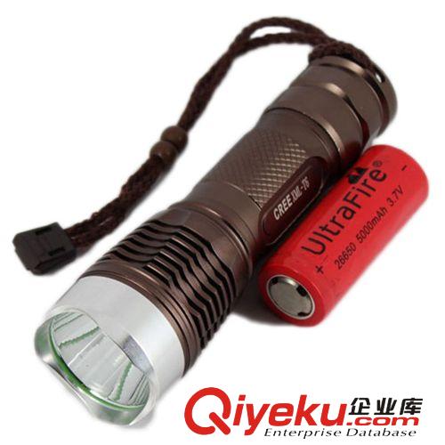 26650手電筒 強(qiáng)光 26650強(qiáng)光手電筒 t6 強(qiáng)光大功率手電筒 t6手電