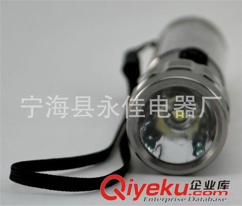 供應(yīng)強光{gx}省電節(jié)以長時間禮品贈品家LED鋁合金太陽能手電筒