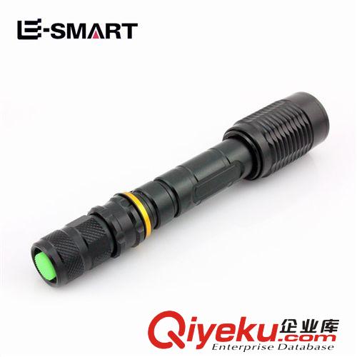 zpXML-T6 LED強(qiáng)光手電筒變焦可充電遠(yuǎn)射王戶外18650響尾蛇升級原始圖片3