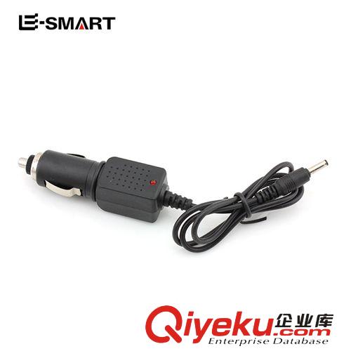 車(chē)載充電器強(qiáng)光電筒充電器 便捷手電筒汽車(chē)充電器直充強(qiáng)光手電筒