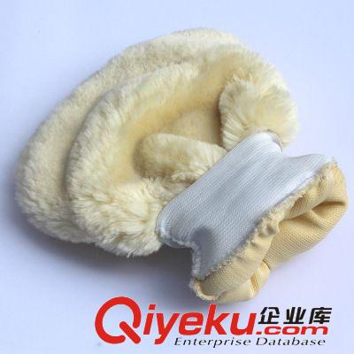仿貂毛擦車洗車手套廠家批發(fā)、清潔手套、汽車清潔羊毛洗車手套原始圖片2