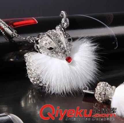 供應 高品質A品 汽車風口香水 帶鉆車標gd金屬出風口香水 禮盒