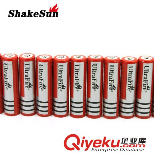 ultrafire 18650 4000毫安帶保護板充電鋰電池 3.7V 強光手電專用原始圖片3