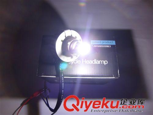 【廠家批發(fā)】電動(dòng)車led大燈內(nèi)置摩托車led超亮大燈8-36伏通用款原始圖片2