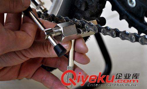 自行車多功能拆一體牙盤/山地車中軸 尾勾工具/卡飛固定緊逼扳手