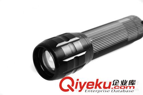 佰俊 zp戶外強光手電筒  遠射手電簡防水  變焦Q5充電手燈家用原始圖片3