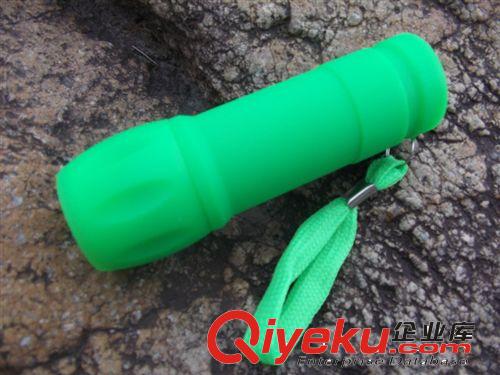 批發CREE Q5潛水照明戶外強光手電筒潛水燈 廠家直銷