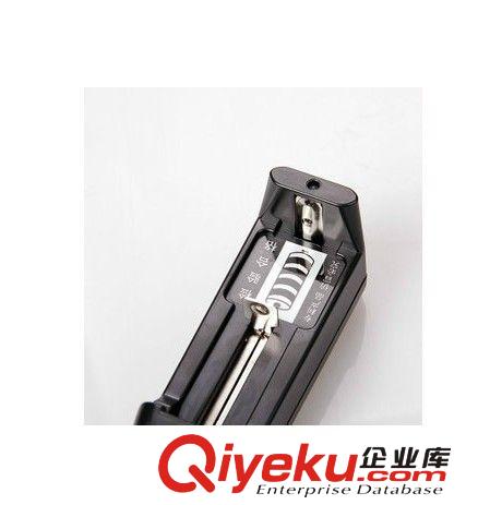 自停智能{wn}充電器 適合多種類電池18650 14500鋰電池充電器原始圖片2
