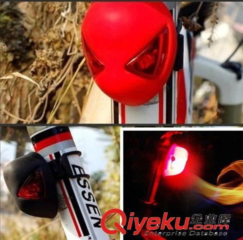 新款自行車USB充電外星人尾燈超亮蜘蛛俠騎行安全警示燈裝備包郵原始圖片3
