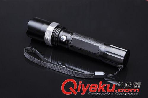 廠家批發 LED強光充電遠射王188型無極旋轉迷你調焦夜騎燈手電筒原始圖片3