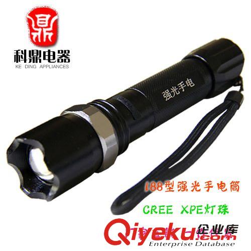 廠家批發(fā) LED強(qiáng)光充電遠(yuǎn)射王188型無極旋轉(zhuǎn)迷你調(diào)焦夜騎燈手電筒