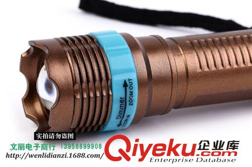 新款{dj2}sf 戶外求生手電筒  品質(zhì)精細(xì) 塑料手電筒原始圖片3