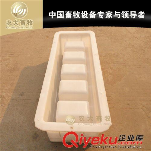 豬用料槽專用鐵卡子 上螺絲鐵片卡子 圓水泥槽卡片 料槽模具鐵夾