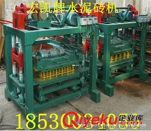 熱銷泡沫造粒機(jī)、泡沫粉碎機(jī)、廢舊泡沫顆粒機(jī)、聚苯造粒機(jī) 。