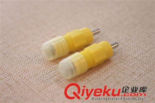 立試雞用乳頭 家禽專(zhuān)用乳頭式飲水器 自動(dòng)飲水系統(tǒng)