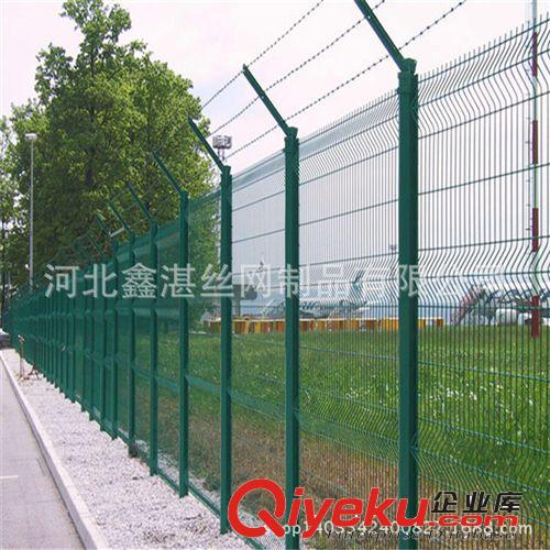 【優質】生產金屬圍欄網 桃型柱護欄網 浸塑折彎 工程防護網原始圖片3