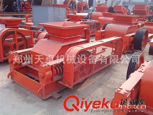 供應(yīng)負(fù)懸掛顎式破碎機(jī) 小型碎石機(jī) 新型破石機(jī) 小型細(xì)顎式破碎機(jī)