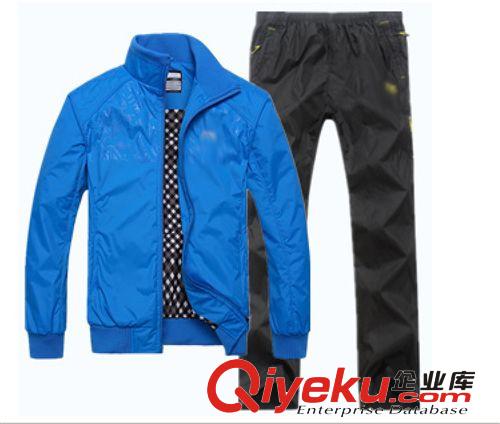 服裝 團購批發(fā)2013新款運動服套裝男秋冬休閑韓絲運動服衛(wèi)衣特價