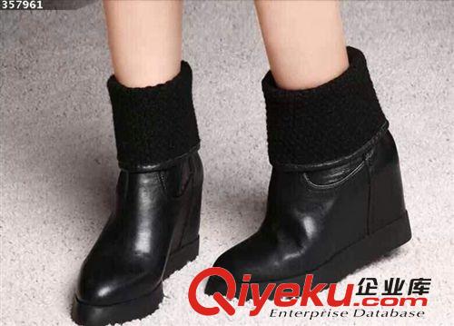 歐美品牌女鞋專區(qū) 2014{zx1}秋冬女鞋筒口可彎折兩用 采用鞋面牛皮 筒口柔軟PU和羊毛