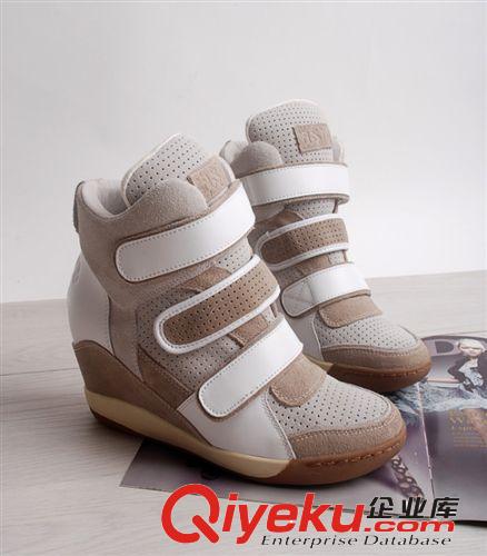 本店主打產(chǎn)品 2013年流行新款 魔術(shù)貼高跟坡跟女鞋 內(nèi)增高休閑鞋 保暖高幫鞋原始圖片3