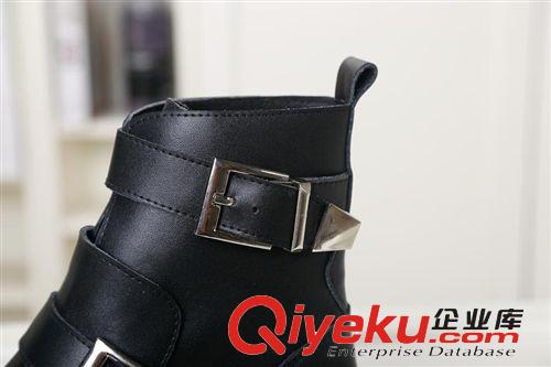 沖鉆產(chǎn)品 歐洲站2014新款短靴真皮平低休閑皮帶扣舒服女秋靴廠家直銷原始圖片3