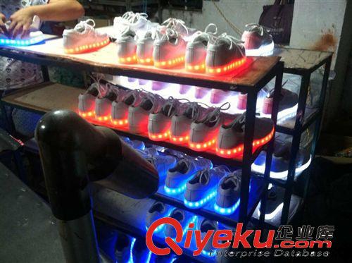 男鞋 現貨歐美gdzp發光鞋夜光鞋球鞋發光球鞋USB充電情侶男女休閑
