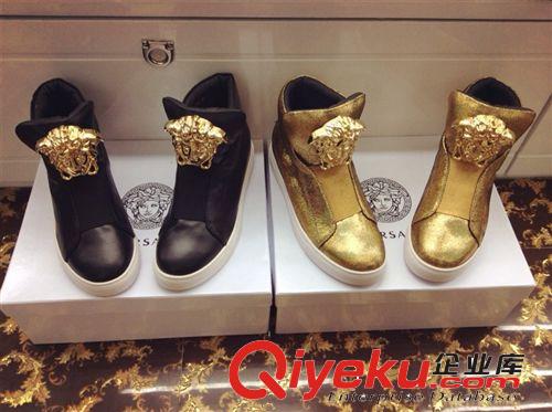 ----靴子--- 2013新歐美女靴 zp短靴馬丁靴 圓頭平厚底休閑系帶女短靴子