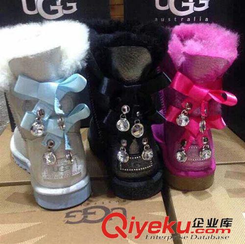 UGG雪地靴 香港代購zp皮毛一體保暖防寒雪地短靴韓版時尚平底防滑中筒靴女