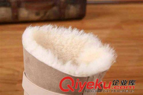 靴子 歐洲站新款潮秋冬真皮休閑女靴進(jìn)口羊皮毛一體保暖防滑雪地靴原始圖片2