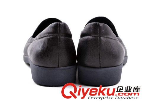 9.1~9.30上架 批發外貿大碼媽媽鞋 羊皮舒適柔軟單鞋 方頭黑色女鞋一件代發原始圖片2