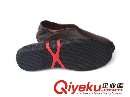 》男鞋《 2014新款潮流外貿(mào)男鞋 英倫全皮套腳除臭商務(wù)休閑鞋 大碼男鞋批發(fā)