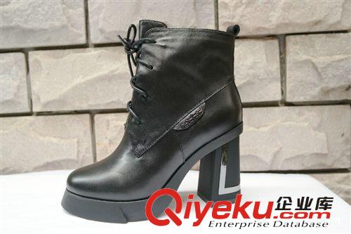 10月份女式新款 外貿真皮女靴批發 時尚休閑真皮女靴批發 廣東外貿真皮女靴批發