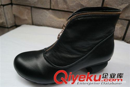 10月份女式新款 外貿真皮女靴批發 時尚休閑真皮女靴批發   廣東外貿真皮女靴批發原始圖片2