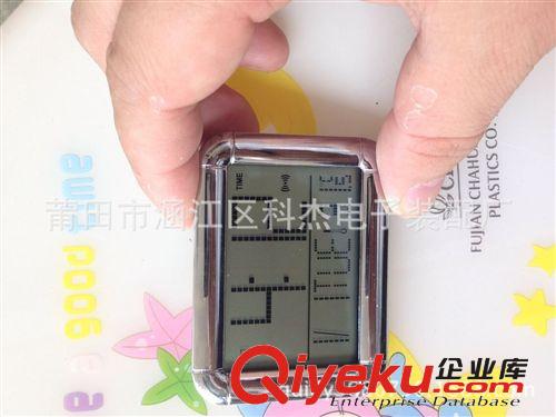 熱銷新品 供應出廠價--物美價廉-外觀新穎---電波鐘-汽車鐘