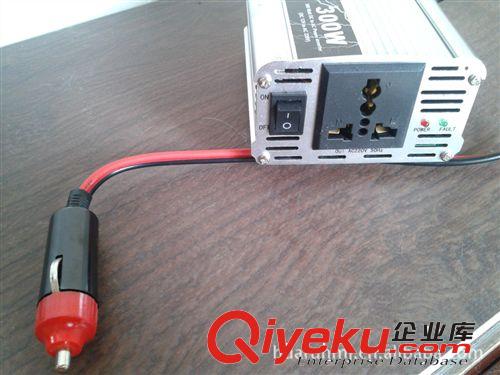 車載充電器 汽車煙斗12v轉換220v，合適所有是220v輸入的充電器用