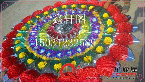 亮紙花圈 殯葬用品gd2.2米亮花圈雙層紙球彩條花圈河北紙活廠家批發原始圖片2