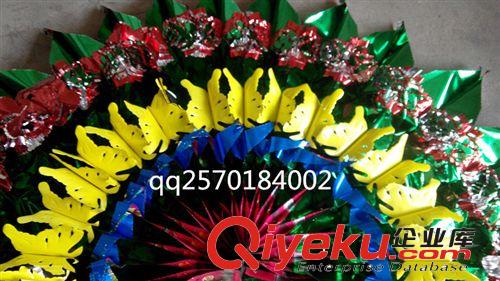 亮紙花圈 廠家直銷tj花圈1.8米拉花花圈亮花圈殯葬用品大全原始圖片3
