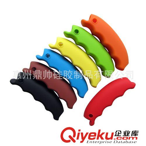 肩背 送禮小商品多用硅膠提手器 肩背 兩用 廠家直銷