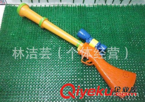 混批商品 新款666-2C電動熊出沒左手輪投影槍帶8個圖案音樂燈光光頭強槍原始圖片2