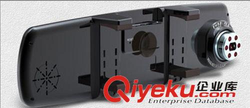 4.3寸車載顯示器 4.3寸倒車后視DVR  振動檢測錄像、帶藍牙免提MP5 、AV、FM原始圖片2