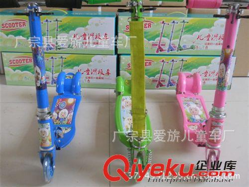 鐵活力車(chē) 蛙式車(chē)三輪腳踏滑板車(chē) 扭扭車(chē)雙踏車(chē)兒童 童車(chē) 學(xué)步車(chē)原始圖片3
