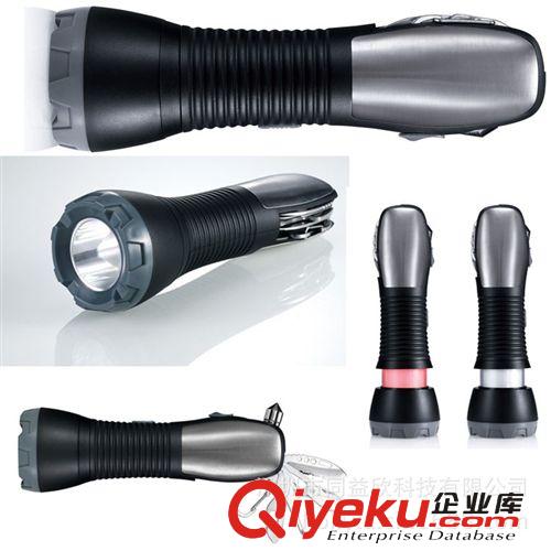 【熱銷新品】多功能伸縮式戶外救生防護(hù)安全錘手電筒 破窗器