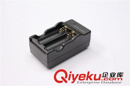 1412手電筒專用充電器